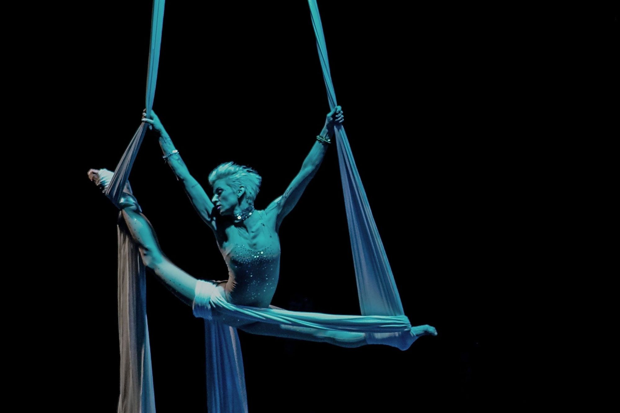 Akrobatické vystoupení, vzdušná akrobacie, Rinas Company