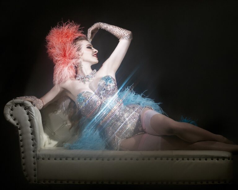 Linde Von Schwärze - Burleska - Rinas Company - Vystoupení